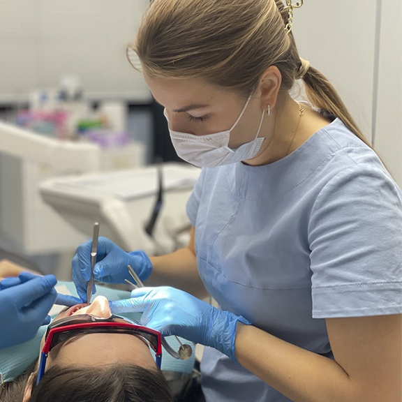 Фиксация металлических брекетов с выгодой 30 000 ₽ - за 60 000 ₽ вместо 90 000 ₽!